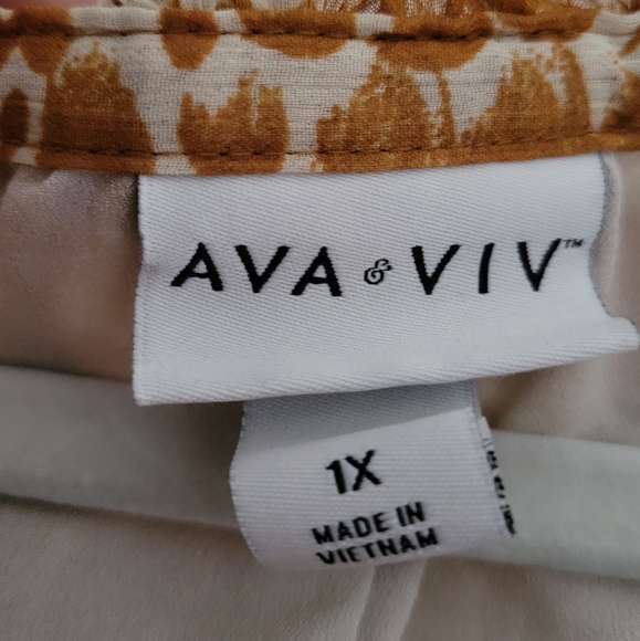 Blouse - Picture 2 of 2